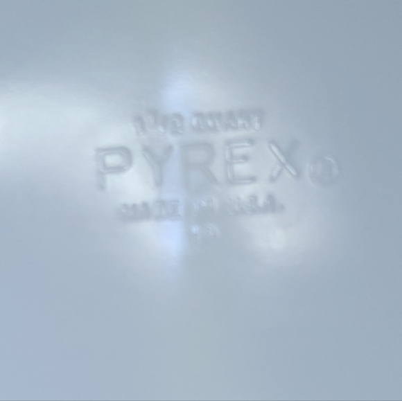 Vintage Pyrex Snowflake Blue Divided Serving Dish (#1063) -  Perfect Condition - Picture 8 of 10